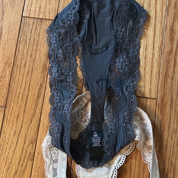 Victoria Secret Thongs - Picture 7 of 8